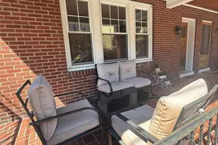 1132 Mahantongo St, Pottsville, PA 17901 - Photo 2