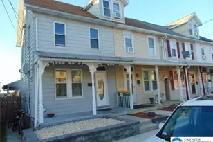 21 Smith St, Topton, PA 19562 - Photo 2