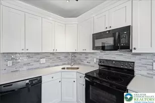 946 Nittany Ct, South Whitehall Township, PA 18104 - Photo 12