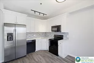 946 Nittany Ct, South Whitehall Township, PA 18104 - Photo 10