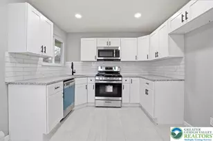 2218 2nd St, Wilson, PA 18042 - Photo 10