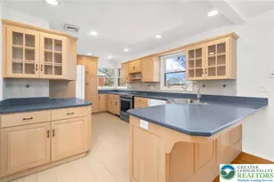 359 Milton St, Easton, PA 18042 - Photo 8