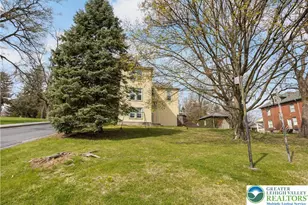 325 W Center St, Nazareth Boro, PA 18064 - Photo 6