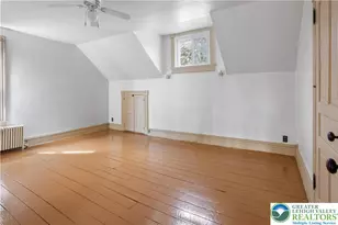 325 W Center St, Nazareth Boro, PA 18064 - Photo 28