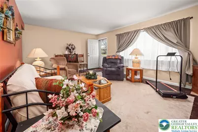 2824 Arcadia Avenue, Allentown City, PA 18103 - Photo 8