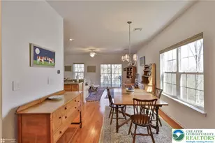 1521 Crest Park Ct, Bethlehem, PA 18015 - Photo 4