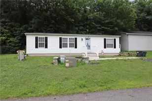 1215 Blue Mountain Cir, Ross Twp, PA 18353 - Photo 32