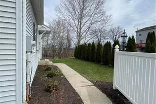 351 Hawthorne Ln, Whitehall Township, PA 18052 - Photo 2