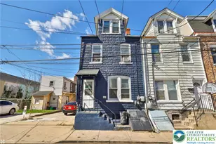 526 N Fountain St, Allentown City, PA 18102 - Photo 2