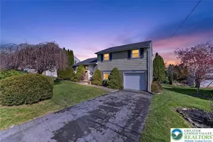 813 Karoly St, Freemansburg Boro, PA 18017 - Photo 1