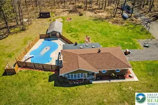 90 Timberlane Dr, Washington Twp, PA 18013 - Photo 2