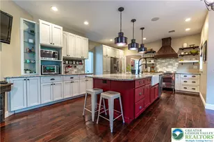 4260 Farmersville Ct, Bethlehem Township, PA 18045 - Photo 4