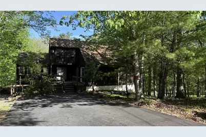5375 Woodbridge Drive, Lehman Twp, PA 18324 - Photo 2