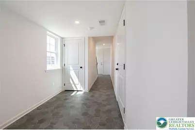 560 Long Street #4, Emmaus Boro, PA 18049 - Photo 16