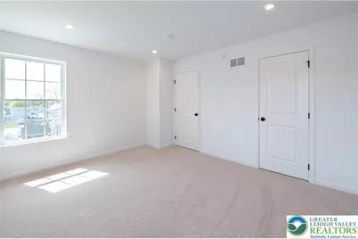 560 Long Street #4, Emmaus Boro, PA 18049 - Photo 8