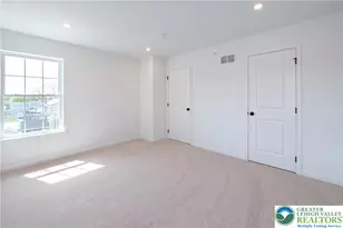 560 Long St, Emmaus Boro, PA 18049 - Photo 8