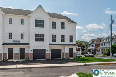 560 Long Street #4, Emmaus Boro, PA 18049 - Photo 2
