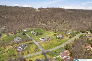 2506 Red Fox Ln, Stroud Twp, PA 18360 - Photo 2