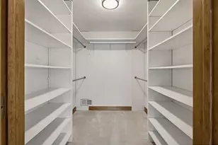 2506 Red Fox Ln, Stroud Twp, PA 18360 - Photo 32