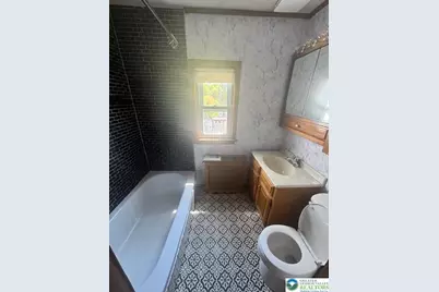 517 E Arch Street, Pottsville, PA 17901 - Photo 6