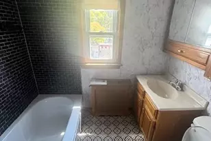 517 E Arch St, Pottsville, PA 17901 - Photo 6