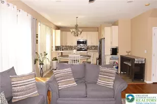 1035 Jervin Ct, South Whitehall Township, PA 18104 - Photo 10