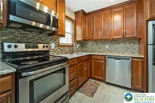 276 Spicebush Dr, Stroud Twp, PA 18301 - Photo 6