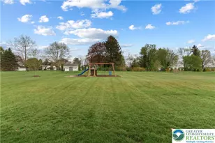 113 Ashview Ct, Bushkill Twp, PA 18064 - Photo 6