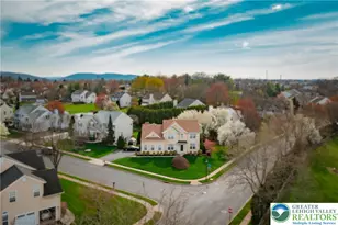 2560 Country Top Trail, Bethlehem City, PA 18020 - Photo 2
