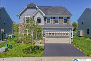 2584 Raya Wy, Bethlehem Township, PA 18045 - Photo 2