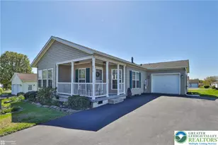 678 Kykuit Pl, Forks Twp, PA 18040 - Photo 2
