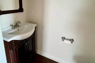 8395 Saylor Ct, Upper Macungie Township, PA 18031 - Photo 6