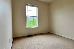 8395 Saylor Ct, Upper Macungie Township, PA 18031 - Photo 8