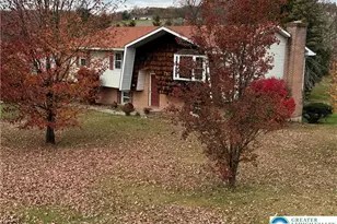 4266 Chestnut Dr, Lehigh Township, PA 18088 - Photo 2