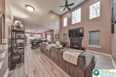 912 Fairway Drive, Forks Twp, PA 18040 - Photo 8