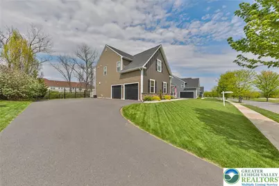 912 Fairway Drive, Forks Twp, PA 18040 - Photo 4