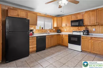 805 S 10th Street, Allentown City, PA 18103 - Photo 4