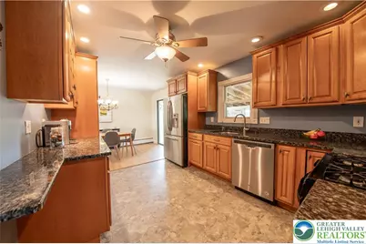 4882 Pine Grove Circle, Lower Macungie Township, PA 18106 - Photo 10