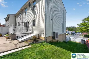 2212 4th St, Wilson Boro, PA 18042 - Photo 4