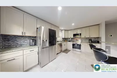 815 E Emmaus Avenue, Salisbury Township, PA 18103 - Photo 16