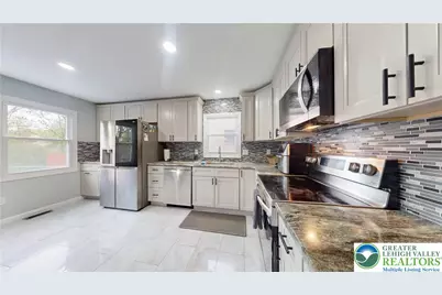 815 E Emmaus Avenue, Salisbury Township, PA 18103 - Photo 22