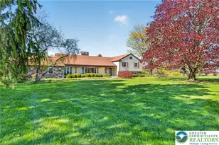 976 Ridge Rd, Upper Mt Bethel Twp, PA 18013 - Photo 2