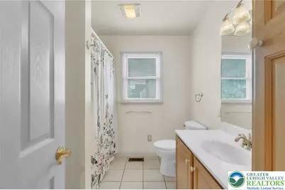 1785 Clarendon Drive, Forks Twp, PA 18040 - Photo 54