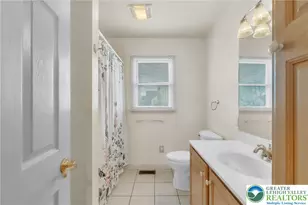 1785 Clarendon Dr, Forks Twp, PA 18040 - Photo 54