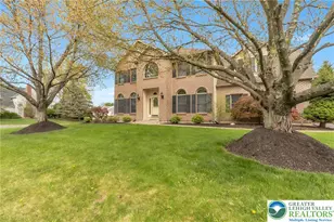 1785 Clarendon Dr, Forks Twp, PA 18040 - Photo 4
