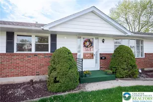 1424 Oak Dr, Lower Macungie Township, PA 18062 - Photo 4