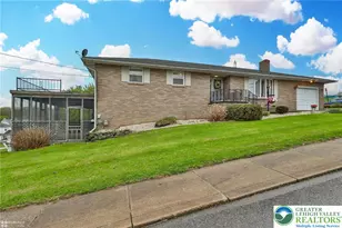 470 Division St, Bangor Boro, PA 18013 - Photo 2