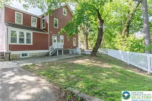 61 N Locust St, Easton, PA 18042 - Photo 4