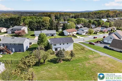 970 Hillcrest S Drive, Macungie Boro, PA 18062 - Photo 10