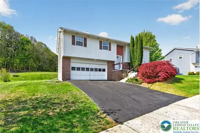 970 Hillcrest S Drive, Macungie Boro, PA 18062 - Photo 4